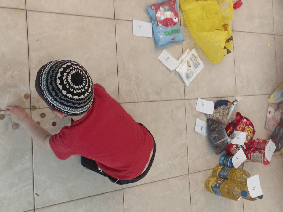 Our kids love this DIY money game – as do we. Here’s how to&nbsp;play.